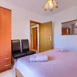 Apartment Alba - Roj159 By Interhome